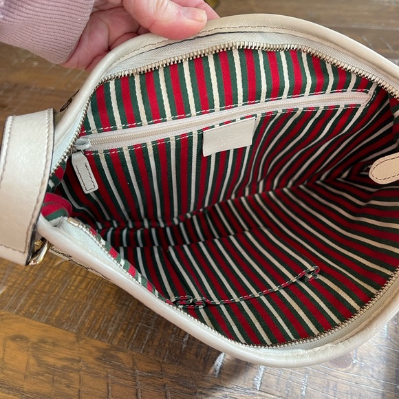 🌺 AUTH Gucci Monogram Crossbody Bag 🌺 BEAUTIFUL - Picture 16 of 16